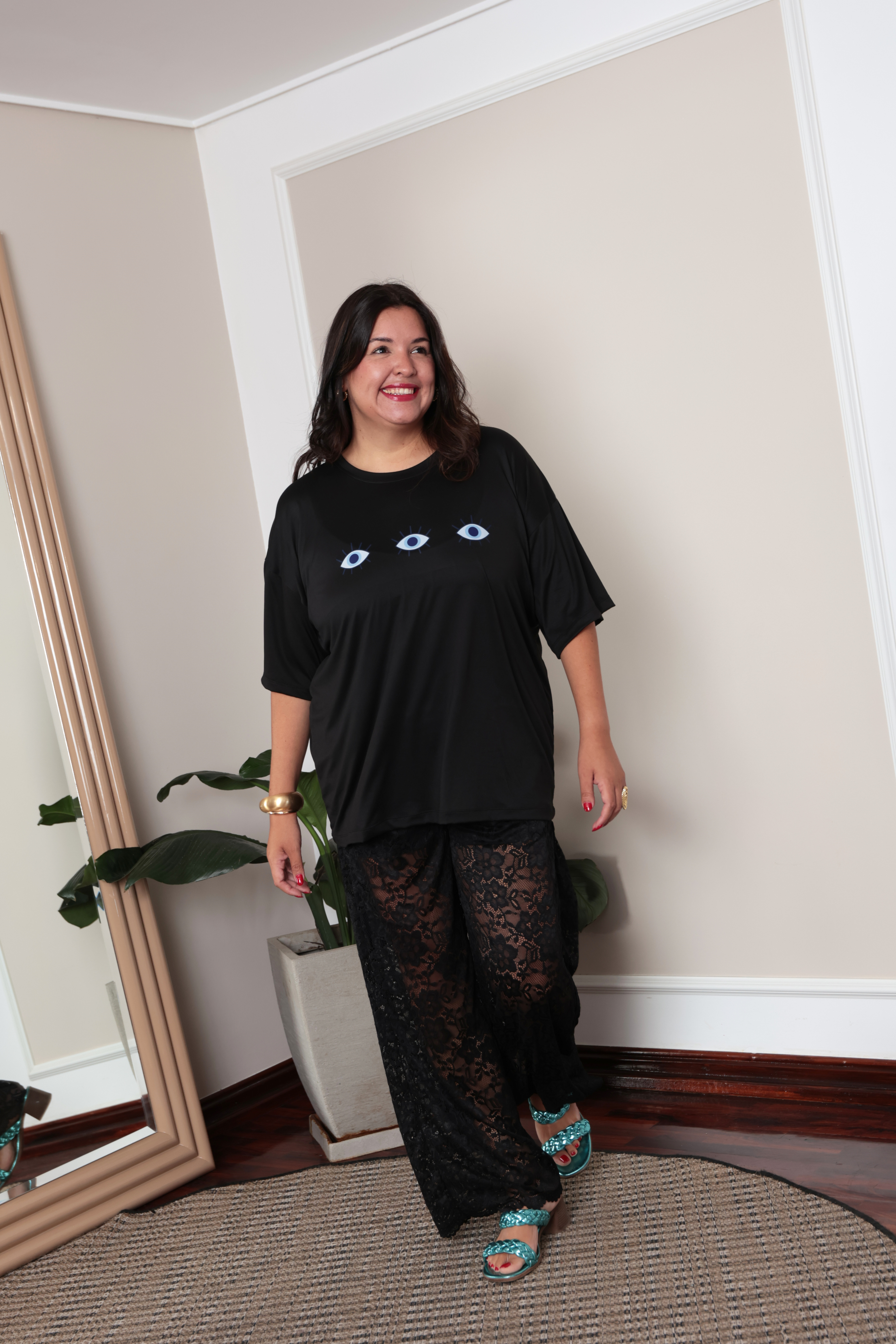 BÁSICO OVERSIZE: OJOS TURCOS