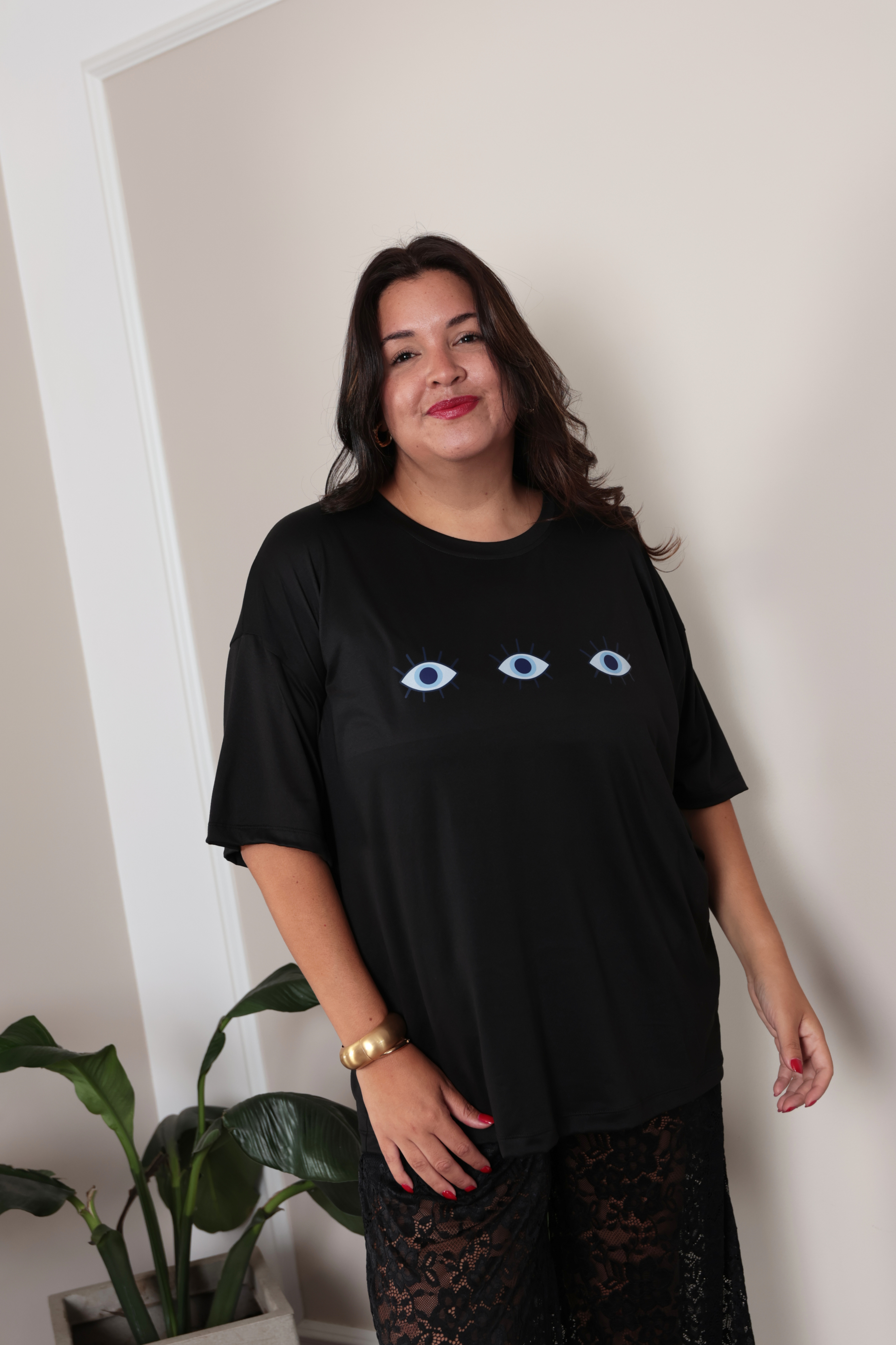 BÁSICO OVERSIZE: OJOS TURCOS